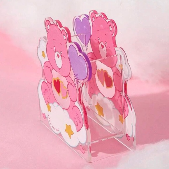 Care Bears Heart & Star Pattern Cosmetic Storage Box and 3 Piece Brush Set - Picture 6 of 13